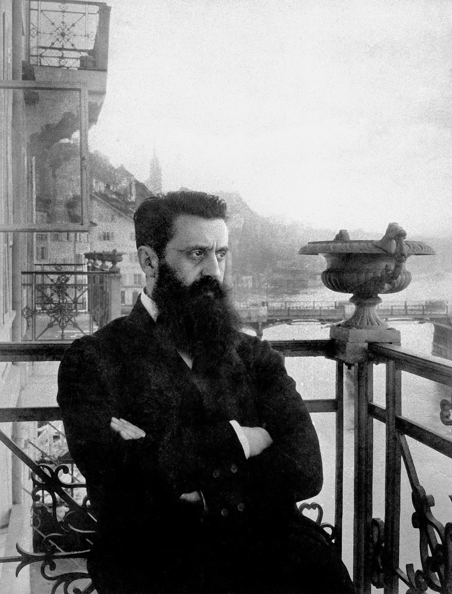 THEODOR HERZL AND THE ROLE OF POLITICAL ZIONISM IN THE ESTABLISHMENT OF ISRAEL