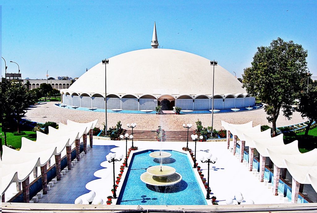 Masjid-e-Tooba-2-Medium-1024x687.jpg