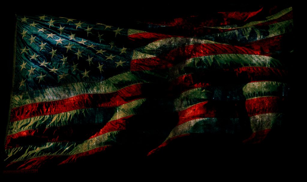 Grunge-American-Flag-iphone-Wallpaper-1024x607.jpg