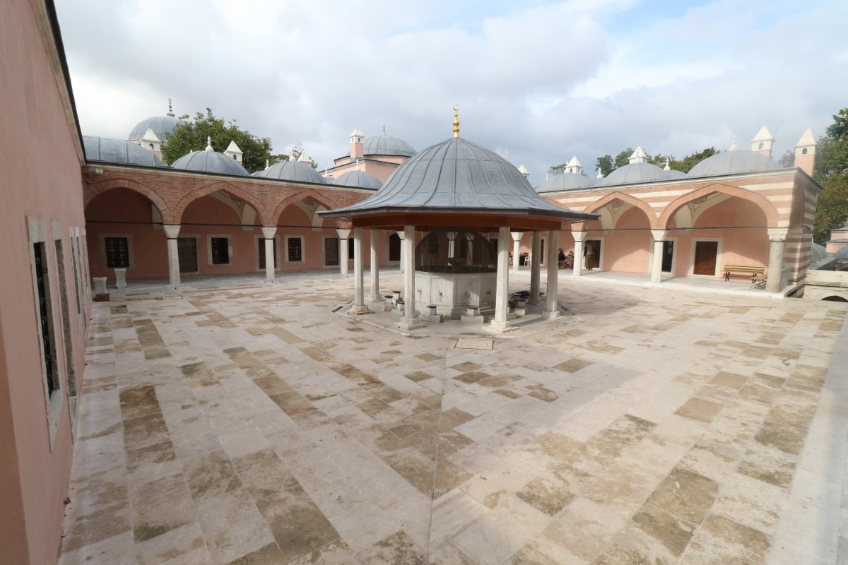 212242-zal-mahmut-pasa-camii-ve-kulliyesi-eyup-fotogaleri_800x535.jpeg